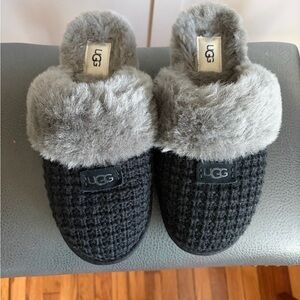 UGG Kids Charcoal and Light Gray Slippers